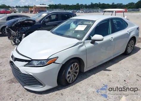 2022 Toyota Camry Le from USA, damaged, VIN 4T1C11AK2NU001811
